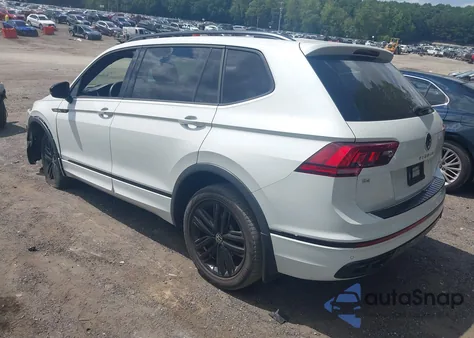 2022 Volkswagen Tiguan 2.0T Se R-Line Black z USA, uszkodzony, nr VIN 3VVCB7AX3NM064857